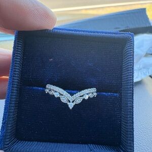 White gold diamond v band great accent band 1/4 carat diamond